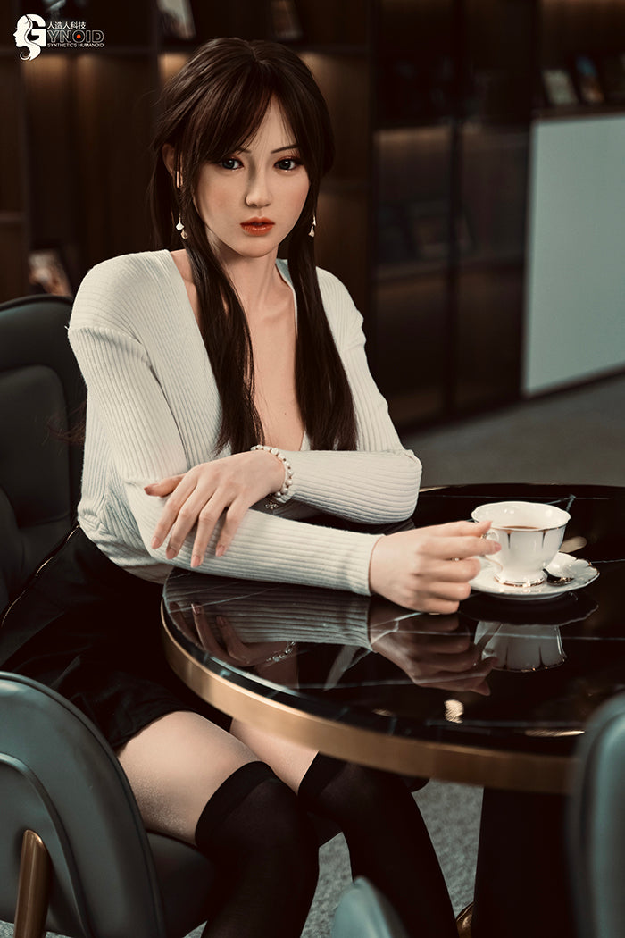 人造人娃娃 - 允熙Leyla
