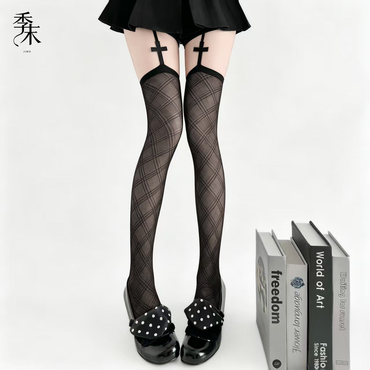 复古辣妹斜纹菱格摩登十字架吊带袜.