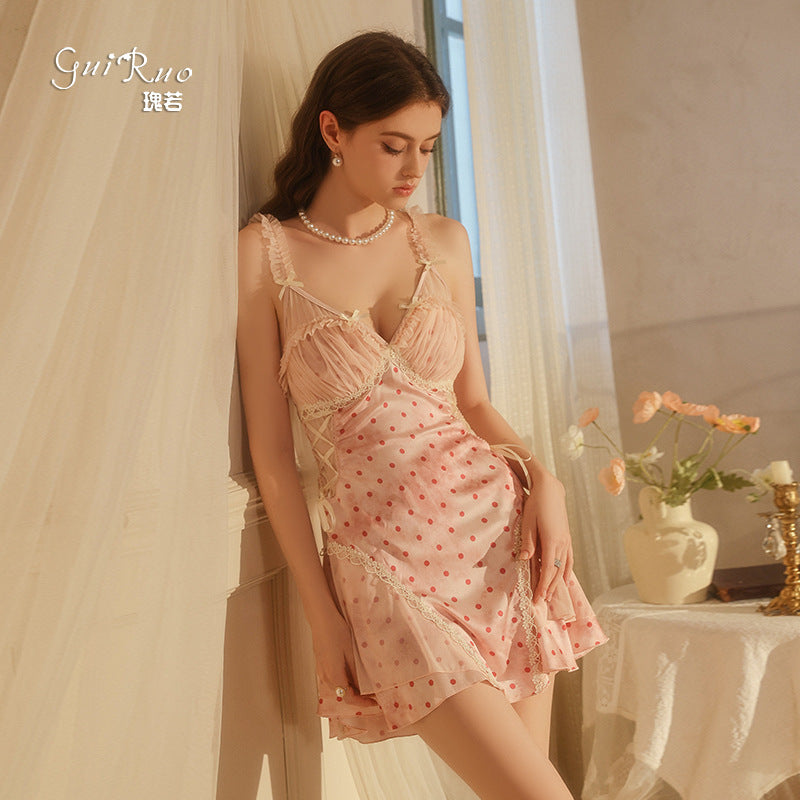 邻家娇女 缎面波点印花蕾丝拼接加胸垫吊带睡裙.