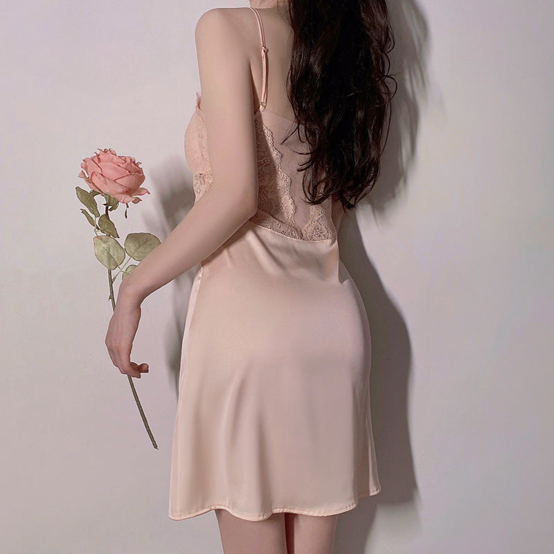 春秋女人味 深V绸缎加胸垫性感吊带睡裙
